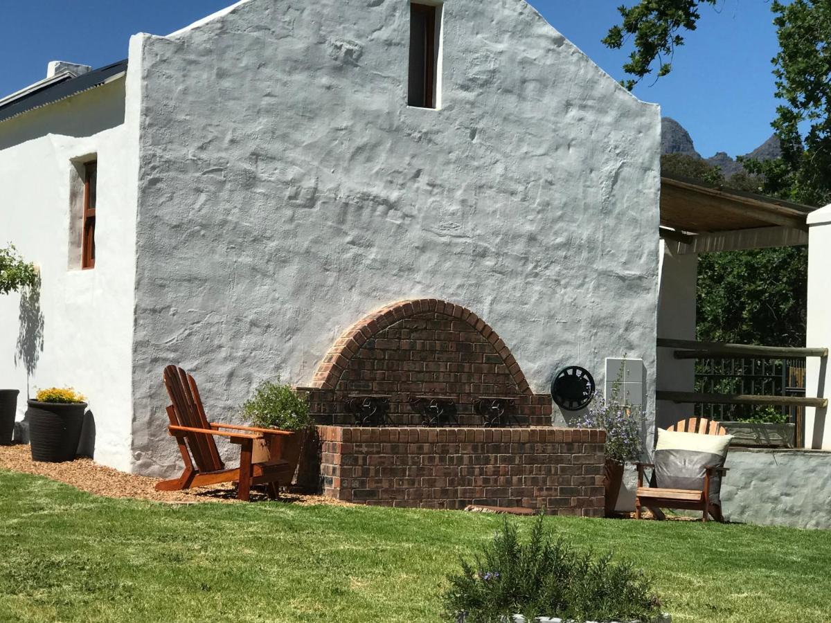 Raithby Winelands Historical Cottage 外观 照片